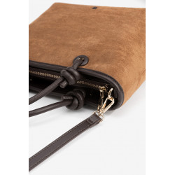 Bolso elegante con asas ajustables y cremallera plateada, perfecto para un look diario.