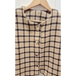 Chaqueta corta de cuadros , cierre frontal con botones forrados, manga larga remangada con forro estampado print