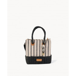 Características destacadas: * Material: Fibra Natural con un sofisticado acabado Liso. * Medidas Ideales: 24 x 9 x 23 cm, ofreci