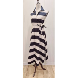 Vestido cruzado, sin mangas, cuello camisero, estampado rayas, largo