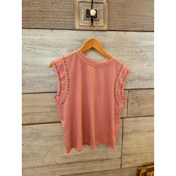 CAMISETA TACHA PLANA HOMBROS