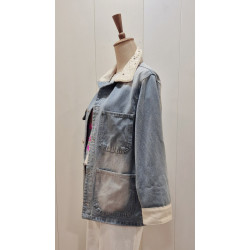 CHAQUETA DENIM DETALLE PERLAS