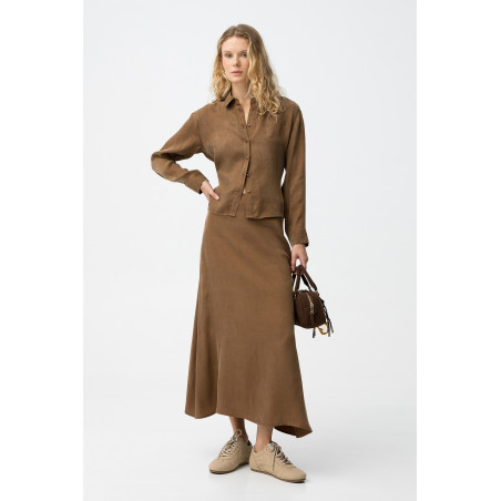 Falda largo midi corte regular tejido fluido, ideal para un look sofisticado