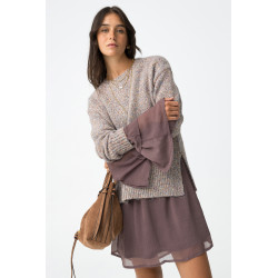 Jersey regular fit de punto con lana, hilo metálico insertado y lentejuelas. Cuello redondo, manga larga, acabados de canalé y b